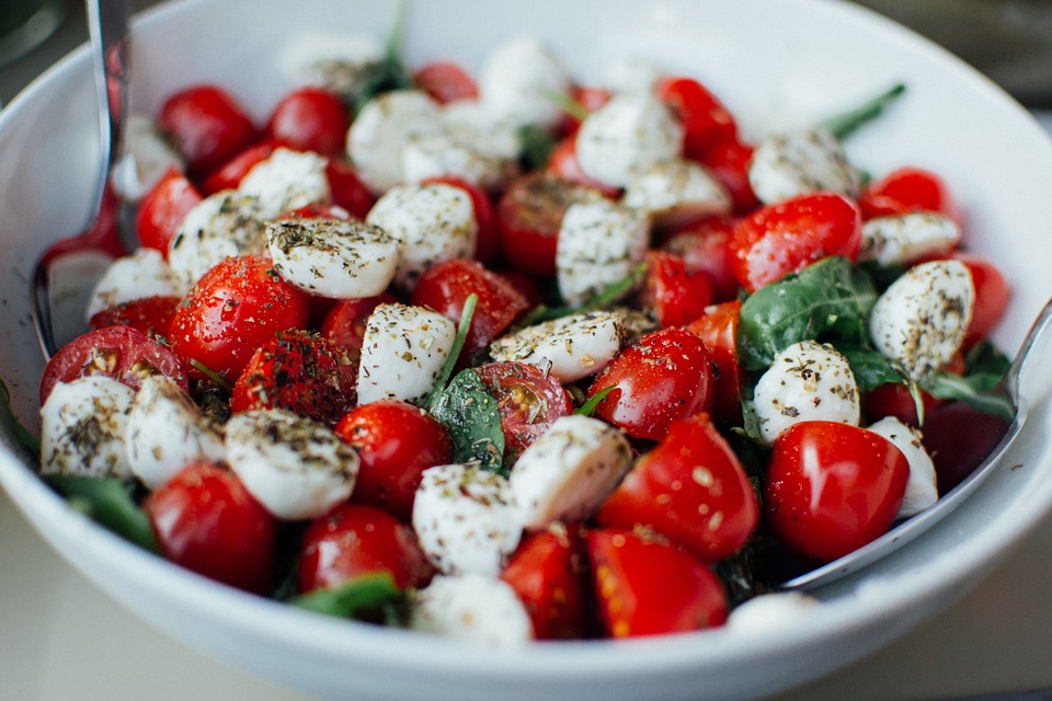 Bocconcini and tomatoes