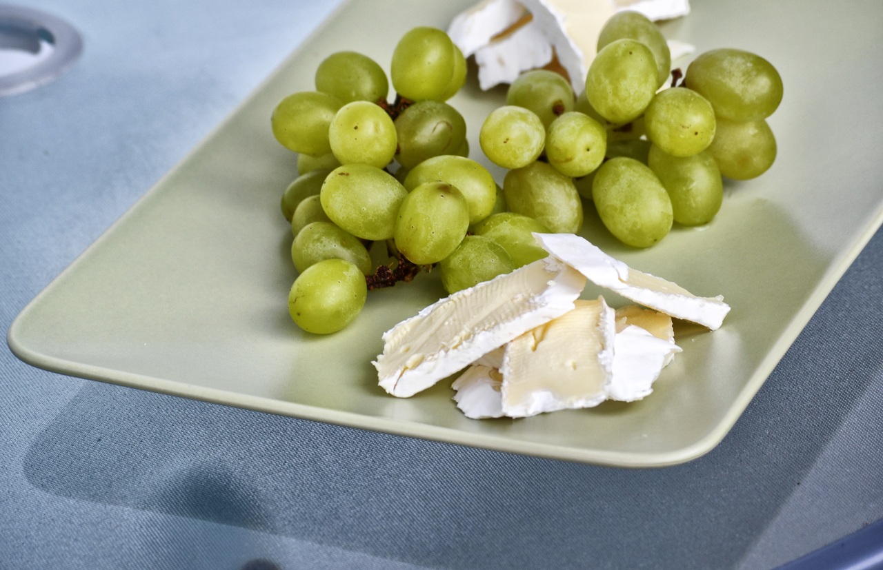 cheese and grapes